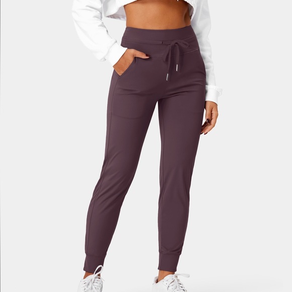 HALARA Pants - Halara Joggers burgundy, size extra small, never worn.